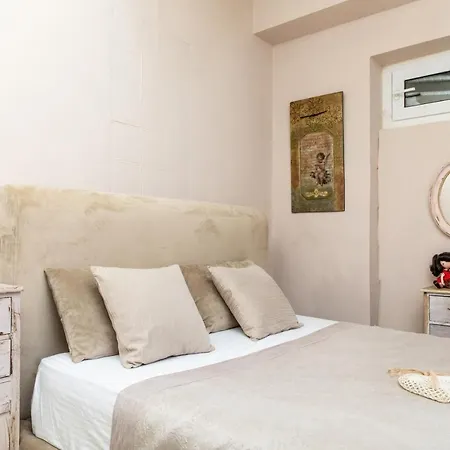 Black Velvet Apartmán Naxos City